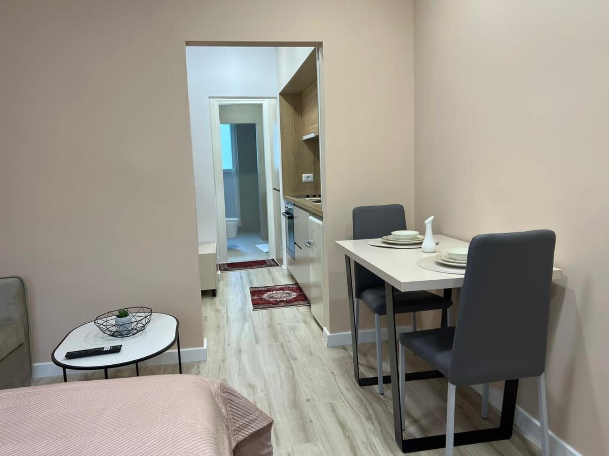 Smart Home , Lovely Apartment In Tirana Exteriör bild